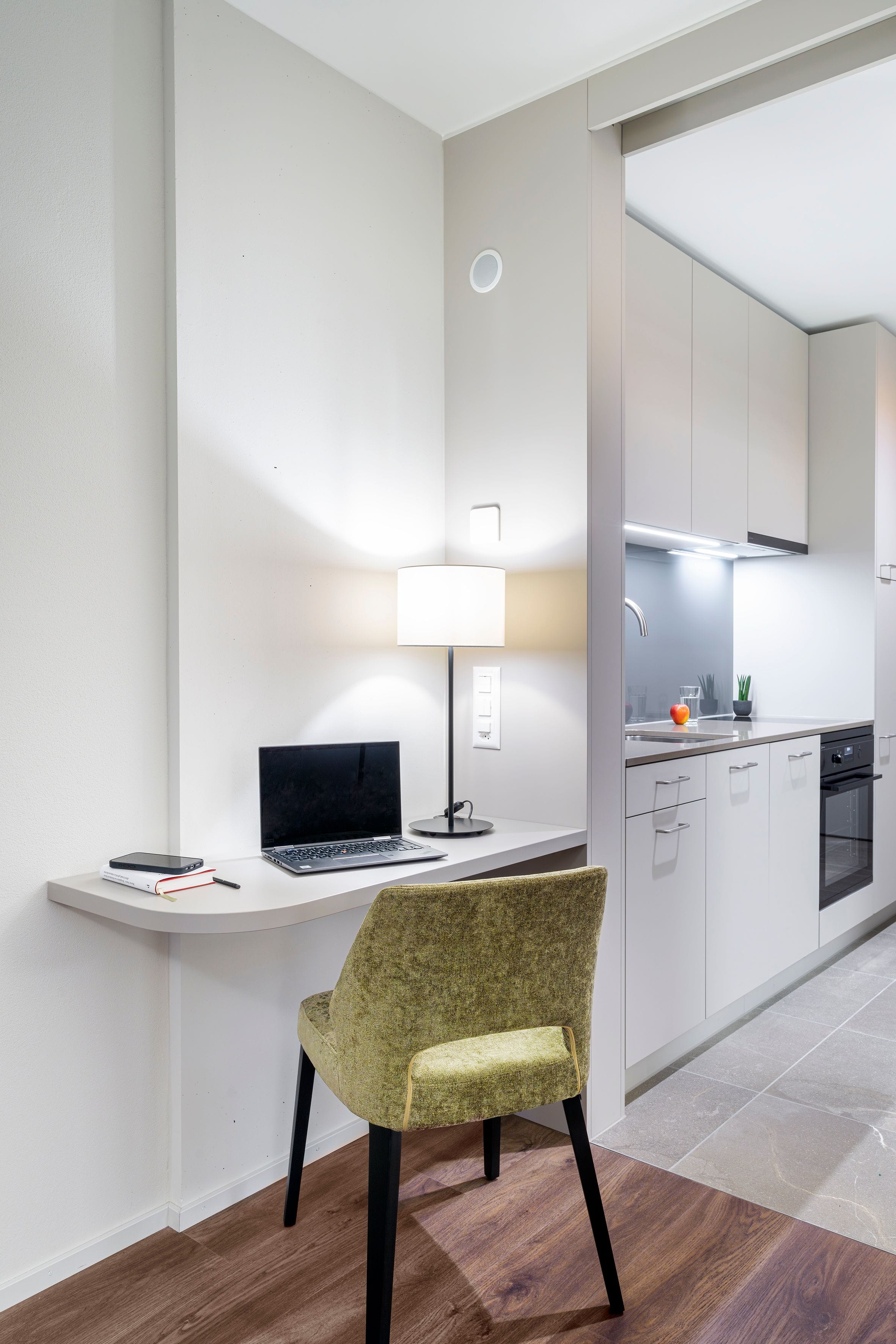 studio_superior_apartment_workplace_papieri_citystay