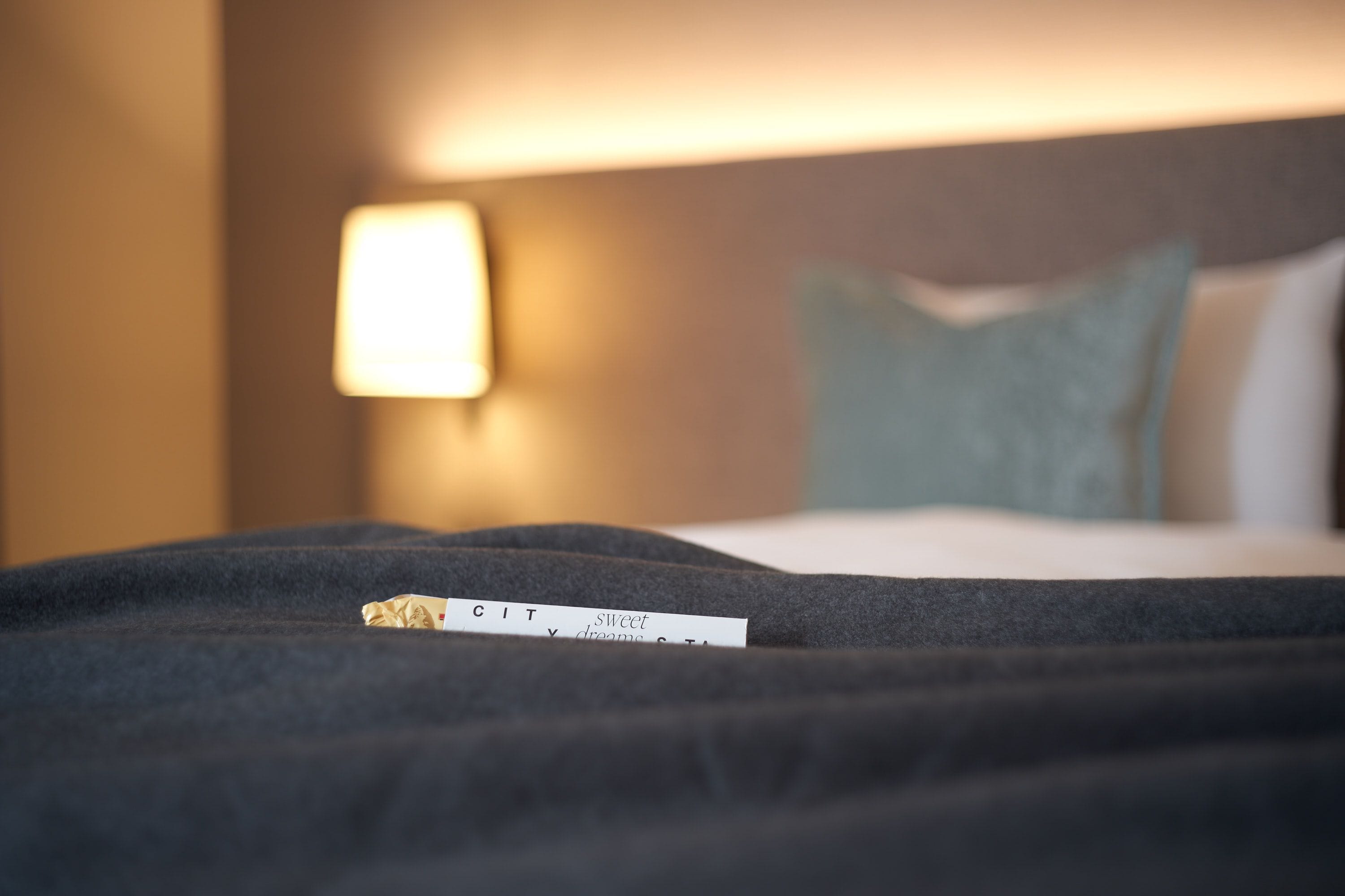 studio_apartment_suite_bed_zurich_citystay