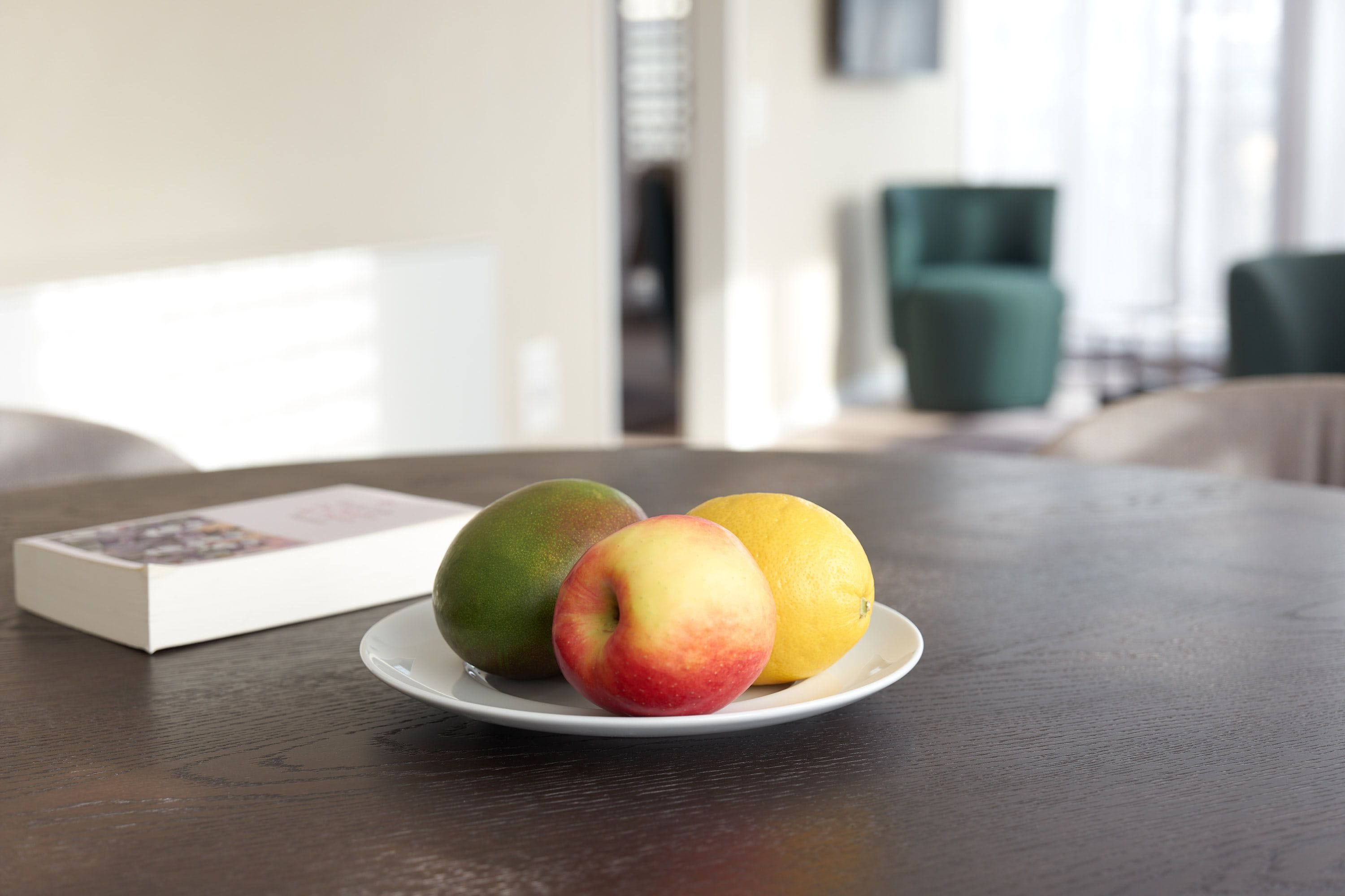 1_bedroom_apartment_dining_zurich_citystay