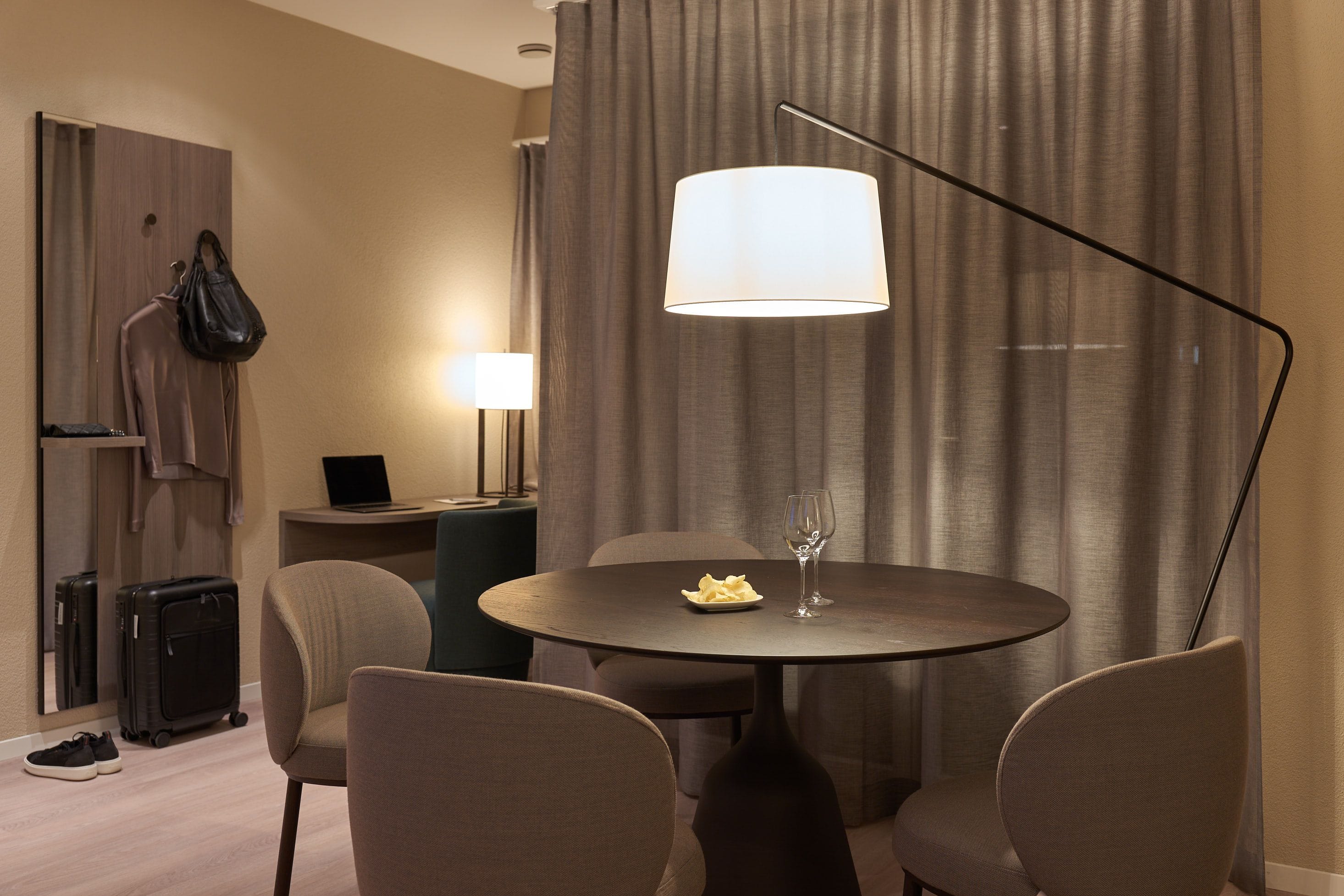 1_bedroom_apartment_livingroom_zurich_citystay
