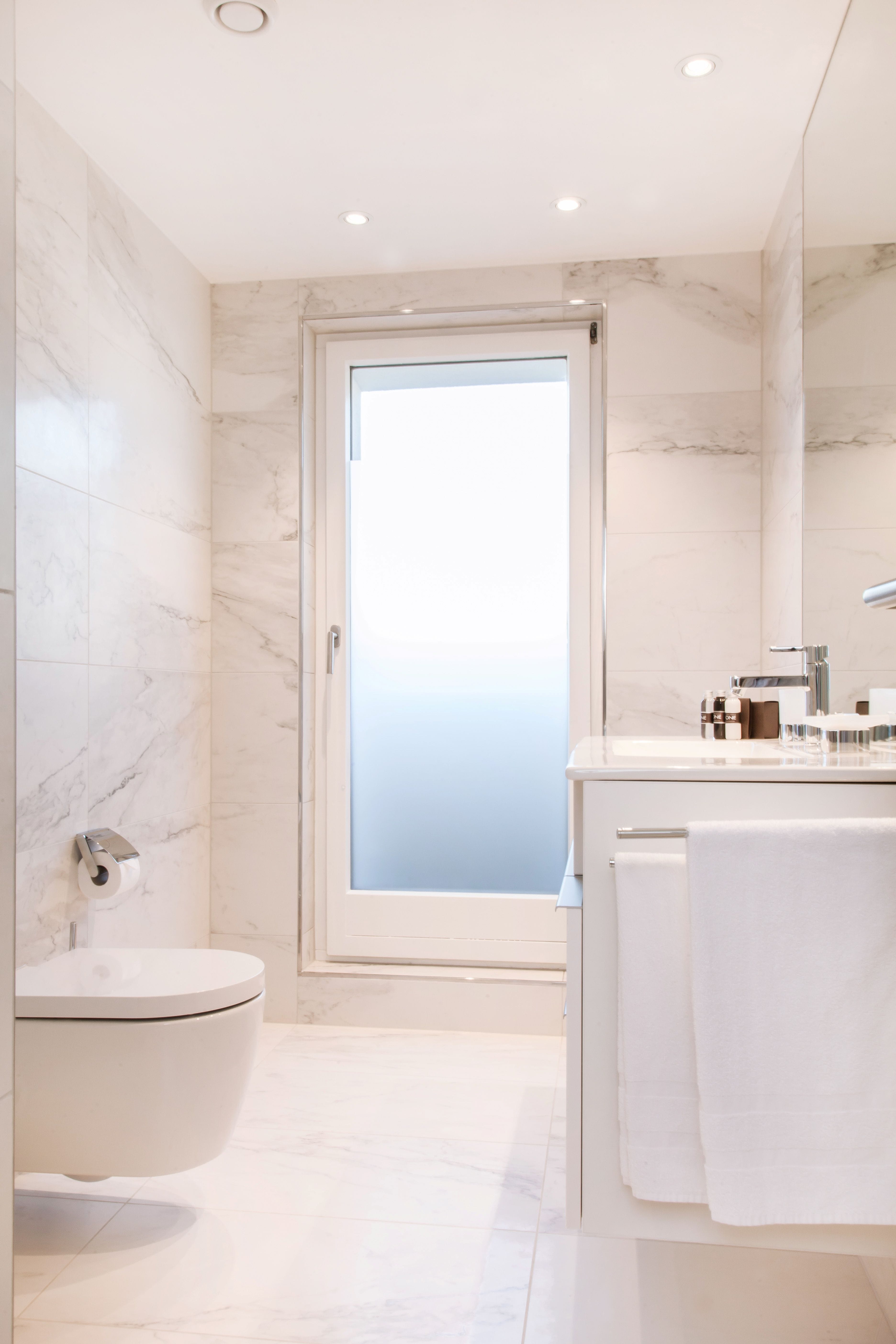 studio_penthouse_apartment_bath_citystay_zuerich