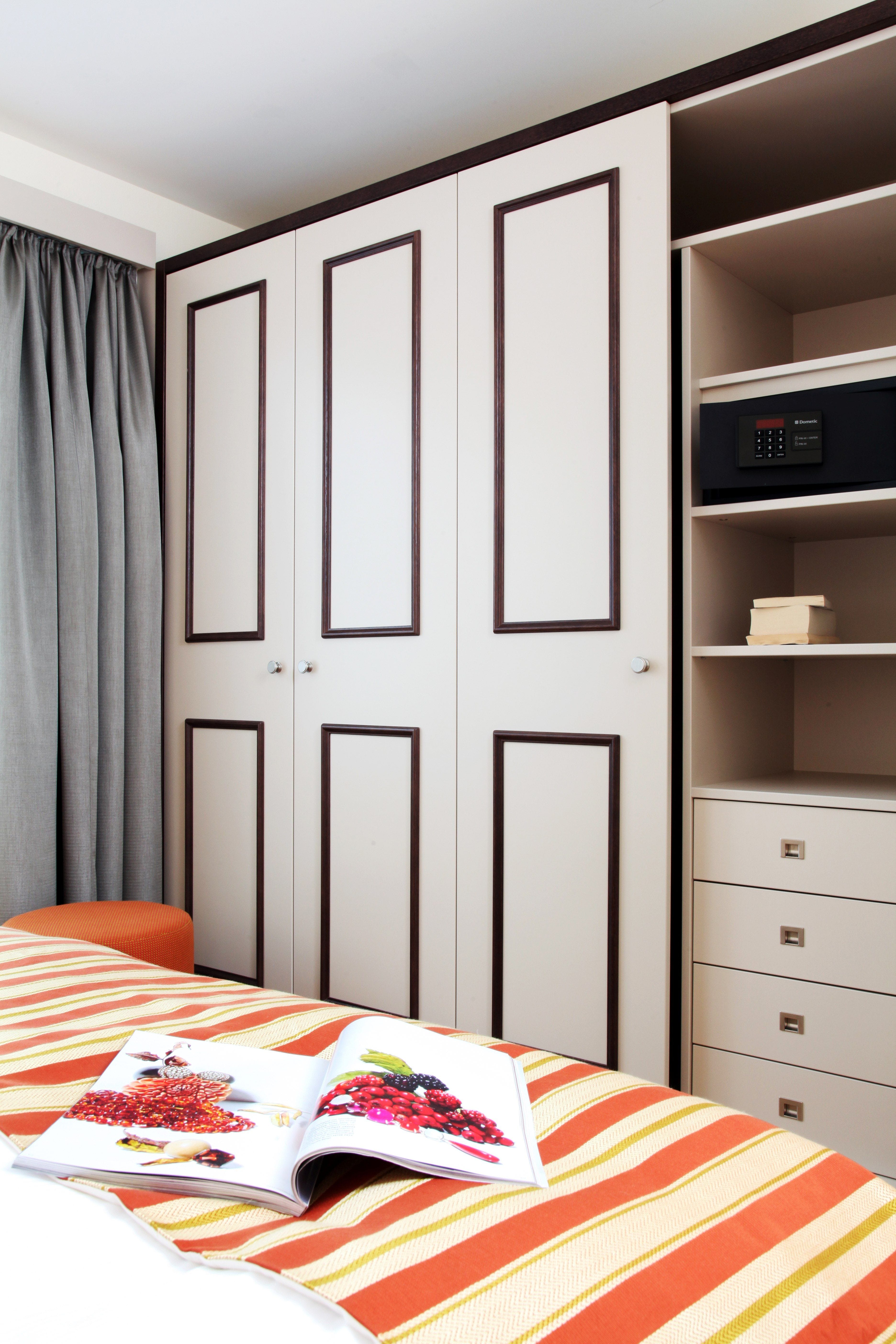 3_zimmer_family_apartment_schrank_citystay_zuerich